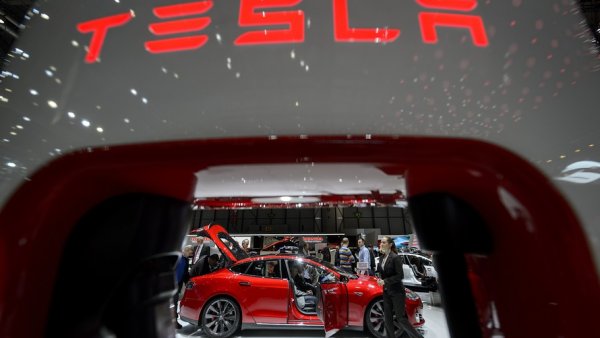 Саудовская Аравия поможет Илону Маску купить Tesla